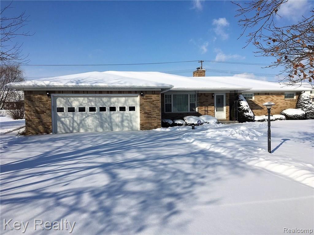 890 South Raisinville Road Monroe, MI 48161 - Photo 1 of 15