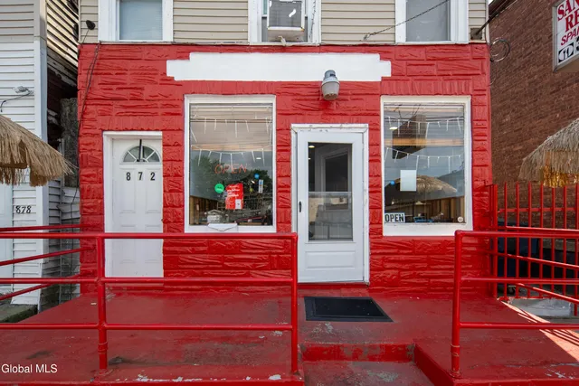 $325,000 | 872 Albany Street, Schenectady, NY 12307