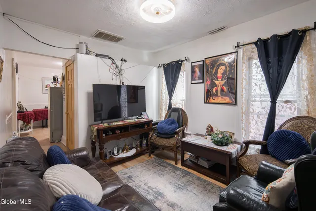 $325,000 | 872 Albany Street, Schenectady, NY 12307