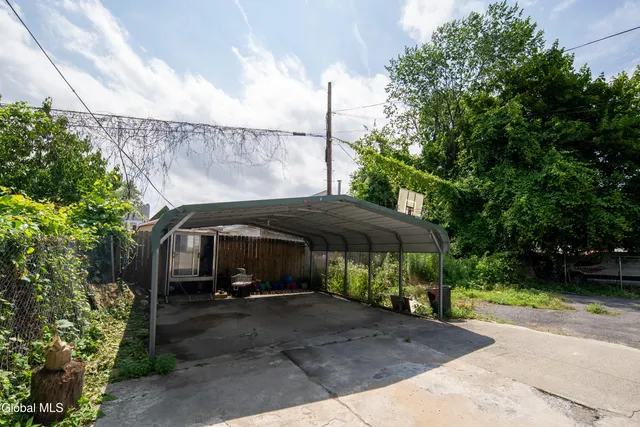 $325,000 | 872 Albany Street, Schenectady, NY 12307