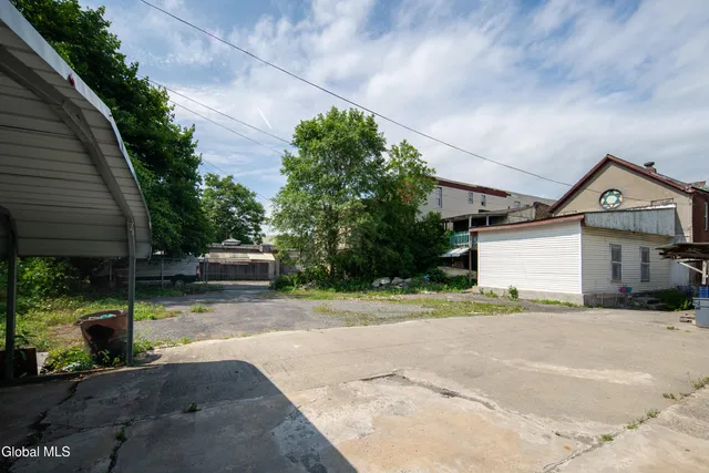 $325,000 | 872 Albany Street, Schenectady, NY 12307