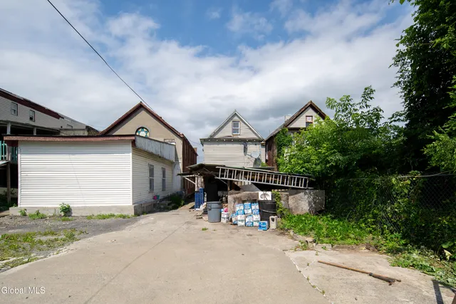 $325,000 | 872 Albany Street, Schenectady, NY 12307