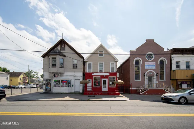 $325,000 | 872 Albany Street, Schenectady, NY 12307