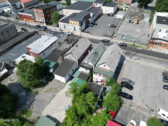 $325,000 | 872 Albany Street, Schenectady, NY 12307