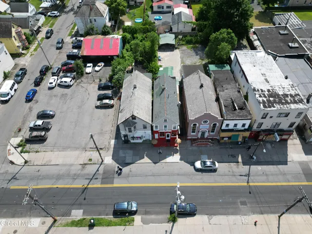 $325,000 | 872 Albany Street, Schenectady, NY 12307