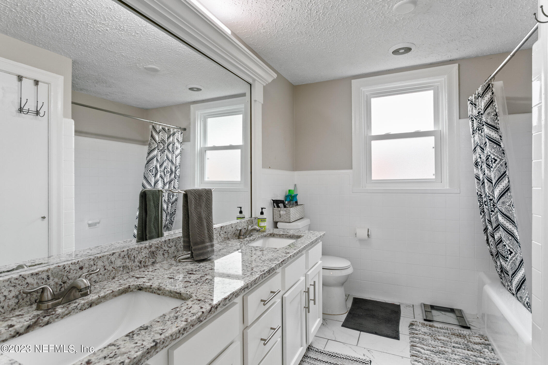 2615 Ridgewood Road Jacksonville, FL 32207 - Photo 27 of 38 Bathroom