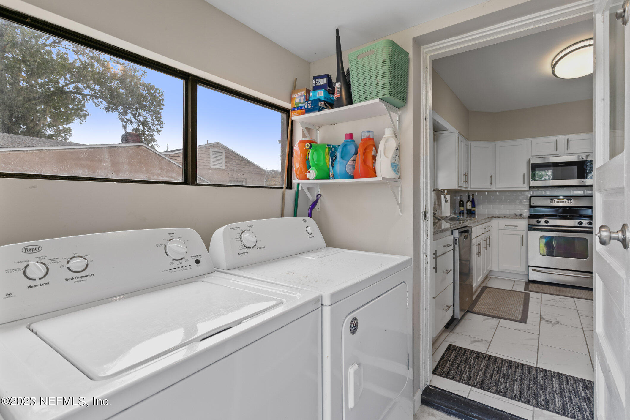 2615 Ridgewood Road Jacksonville, FL 32207 - Photo 29 of 38 Utility and Laundry Room