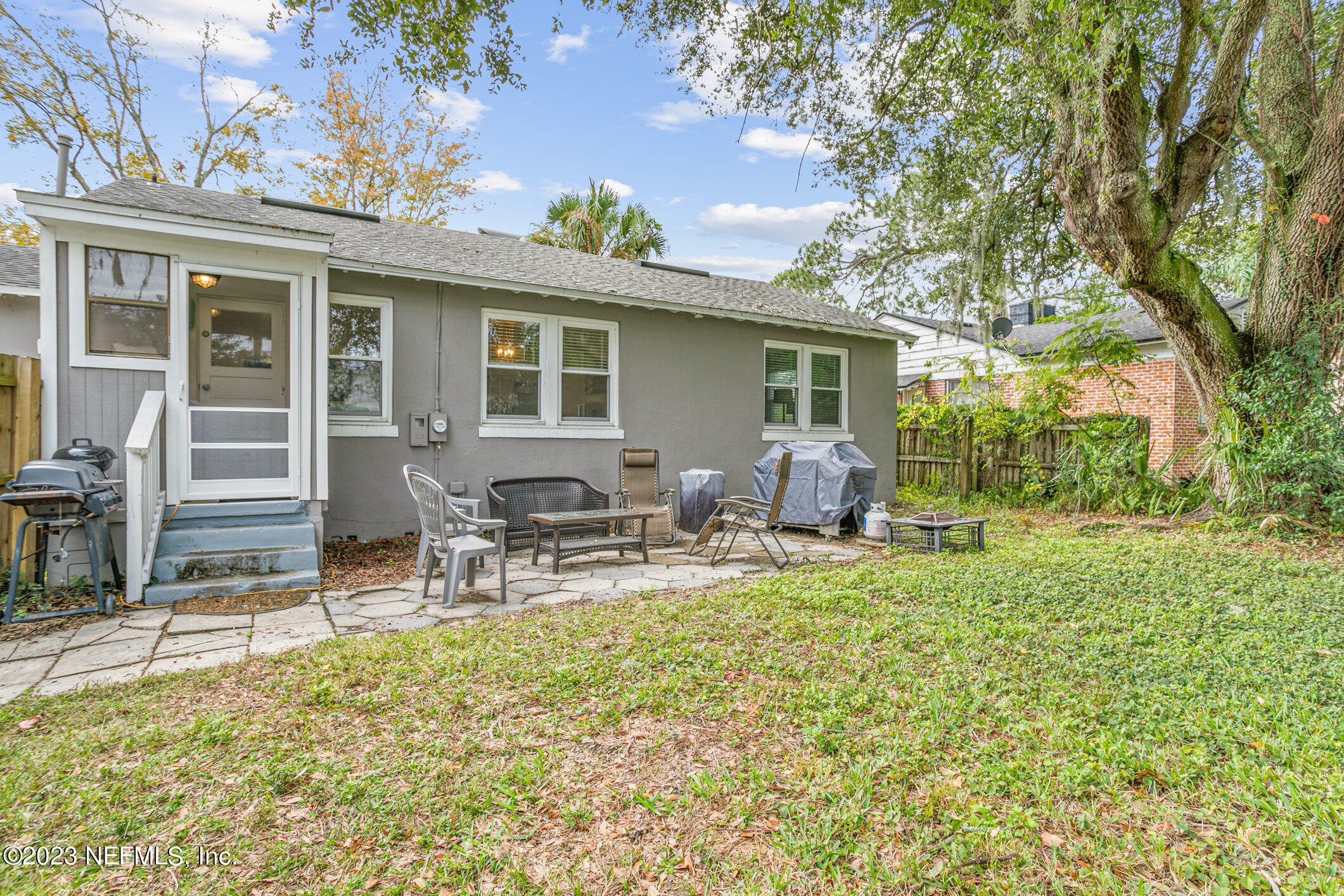2615 Ridgewood Road Jacksonville, FL 32207 - Photo 32 of 38 Back Yard