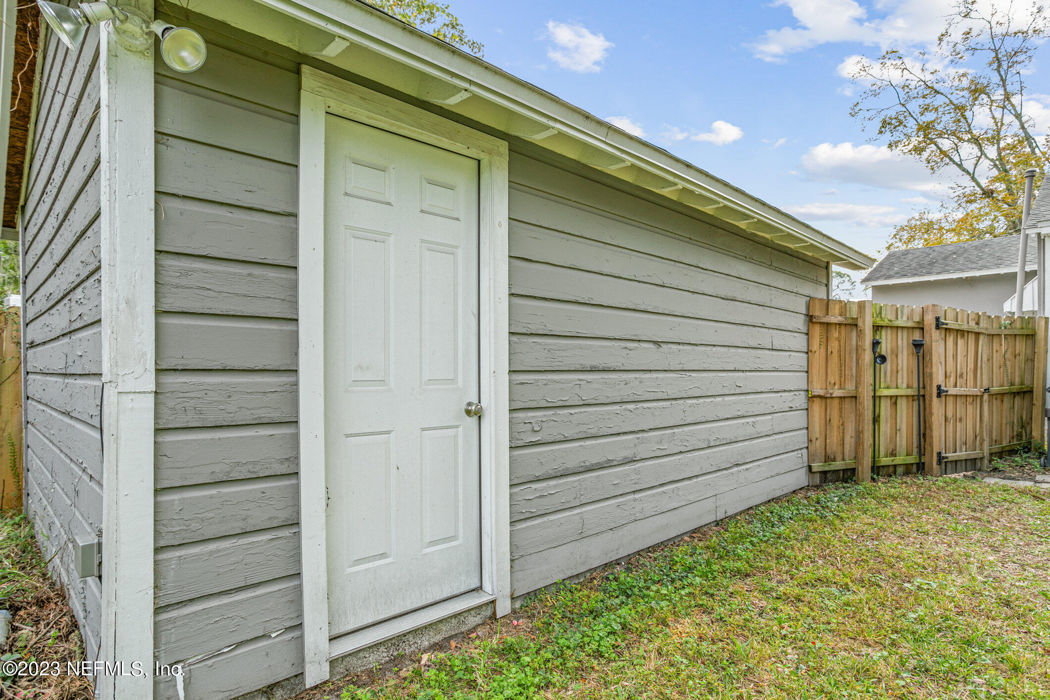 2615 Ridgewood Road Jacksonville, FL 32207 - Photo 35 of 38 Detached Garage