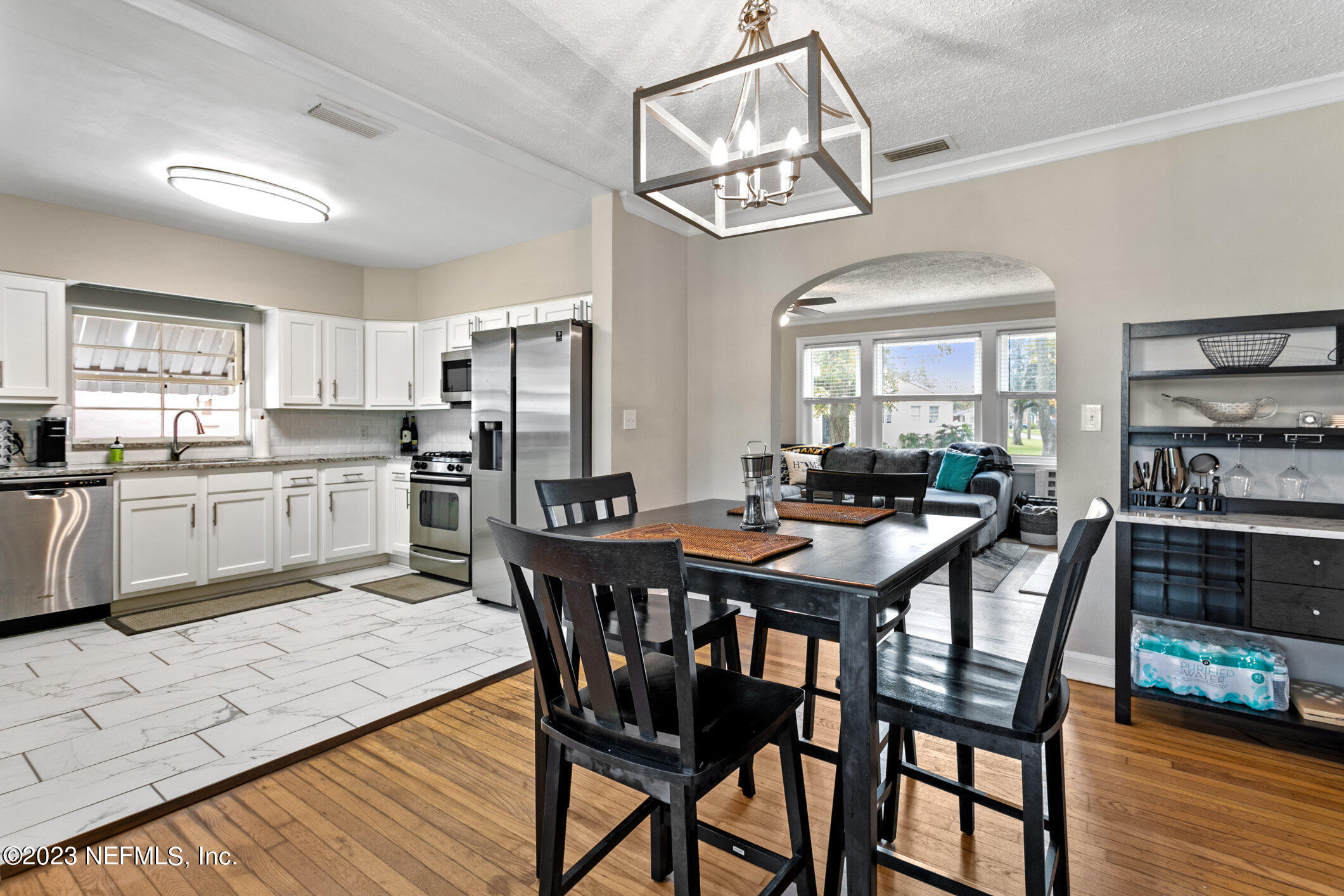 2615 Ridgewood Road Jacksonville, FL 32207 - Photo 8 of 38 Dining Area