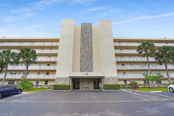 $255,000 | 111 Southeast 3rd Avenue, Unit 306, Dania Beach, FL 33004