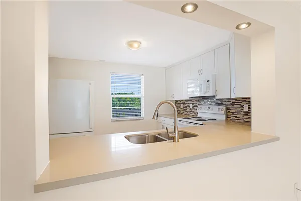 $255,000 | 111 Southeast 3rd Avenue, Unit 306, Dania Beach, FL 33004