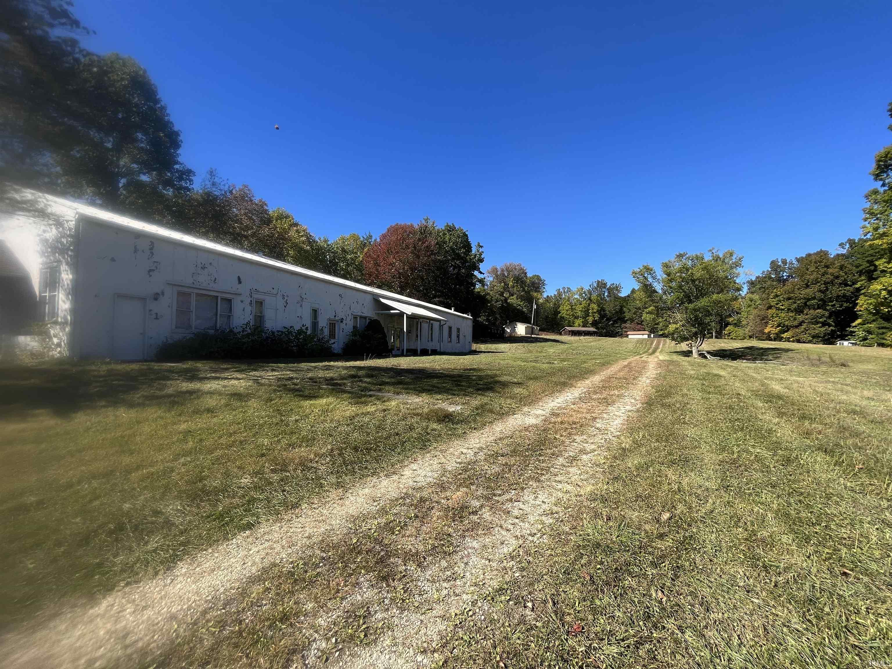 3523 East Beechwood Lake Road Bloomfield, IN 47424 - Photo 26 of 33
