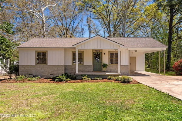 $229,000 | 1005 South Jackson Street, Brookhaven, MS 39601