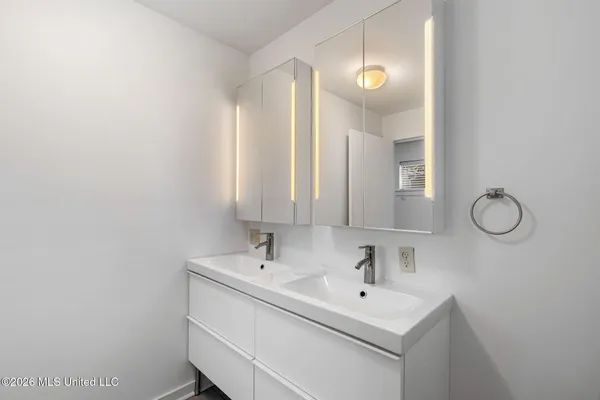 $229,000 | 1005 South Jackson Street, Brookhaven, MS 39601