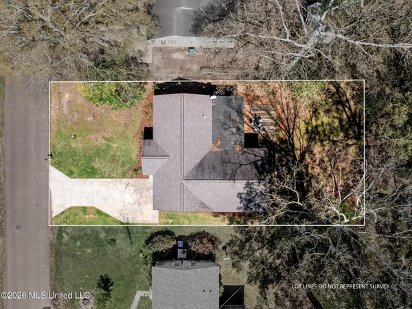 $229,000 | 1005 South Jackson Street, Brookhaven, MS 39601