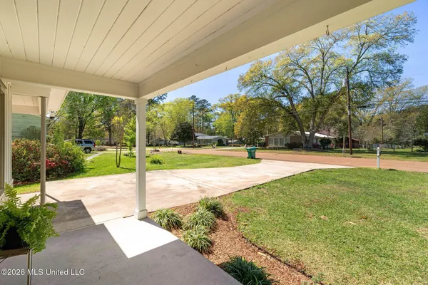 $229,000 | 1005 South Jackson Street, Brookhaven, MS 39601