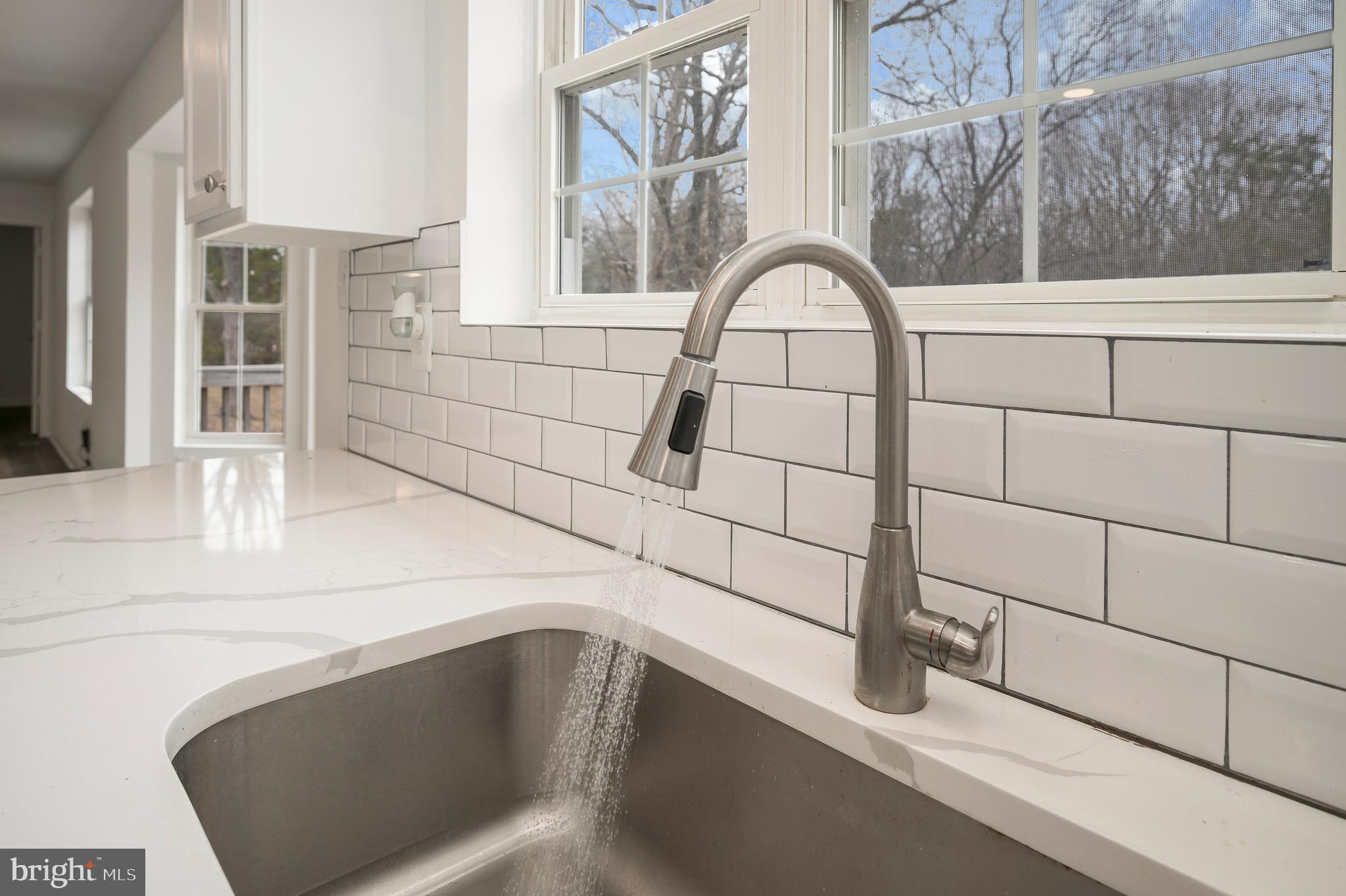 8099 Burr Hill Road Rhoadesville, VA 22542 - Photo 15 of 87 Subway tile backsplash