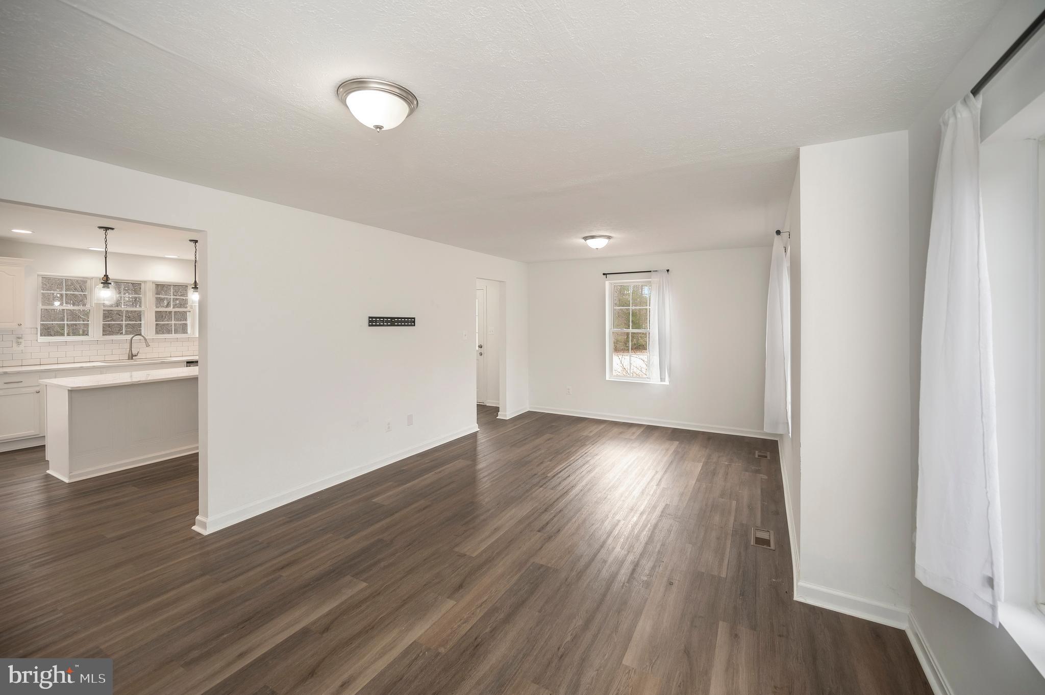 8099 Burr Hill Road Rhoadesville, VA 22542 - Photo 25 of 87 Family Room