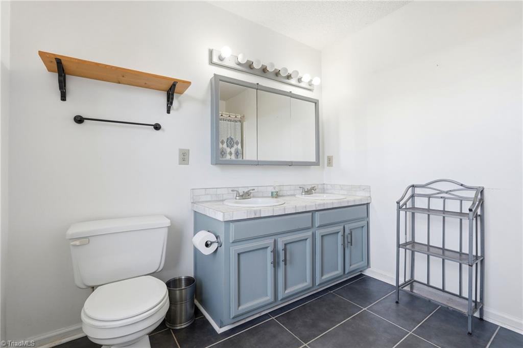 169 Ben Smith Road Kernersville, NC 27284 - Photo 25 of 49