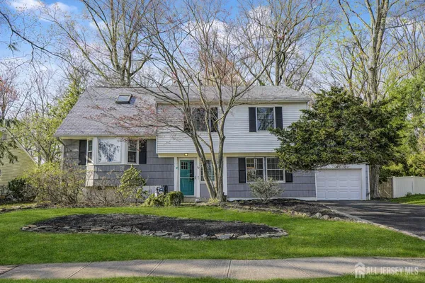 $670,000 | 22 Meyer Road, Edison, NJ 08817