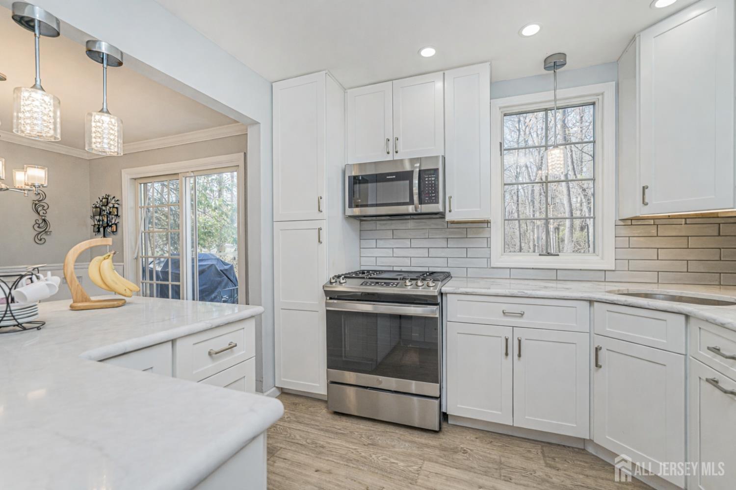 22 Meyer Road Edison, NJ 08817 - Photo 17 of 39