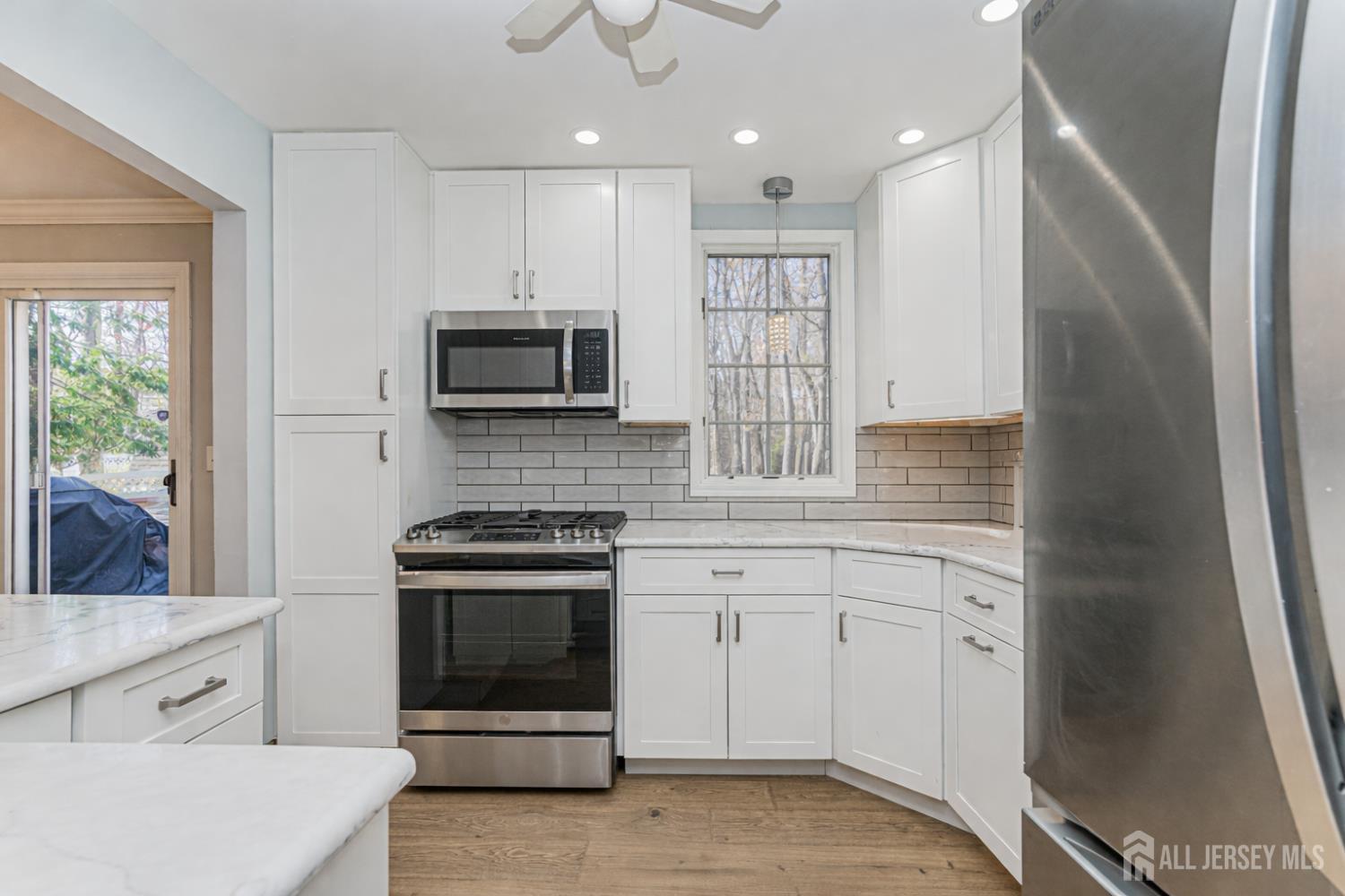 22 Meyer Road Edison, NJ 08817 - Photo 18 of 39