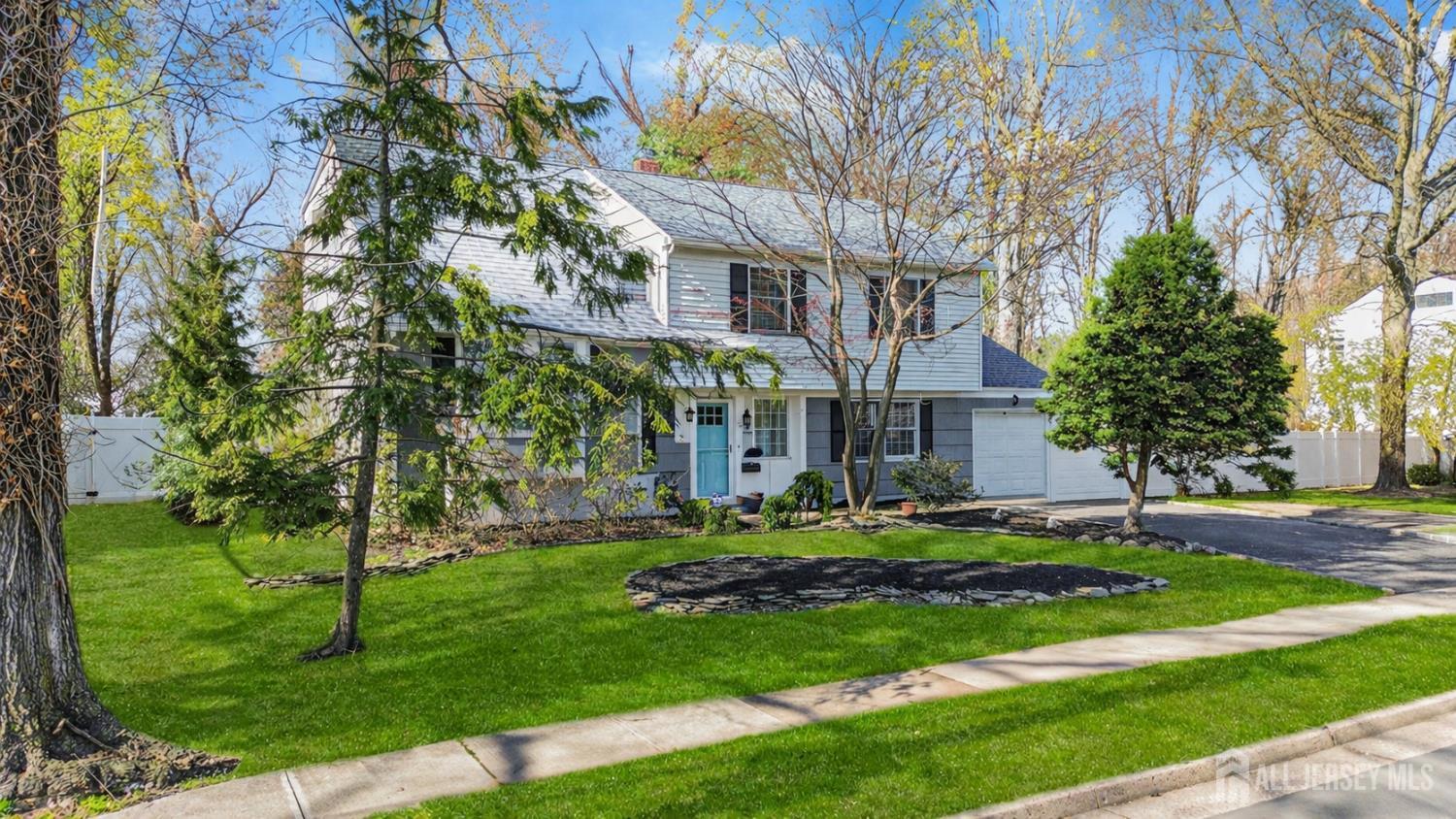 22 Meyer Road Edison, NJ 08817 - Photo 3 of 39