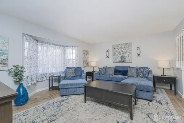$670,000 | 22 Meyer Road, Edison, NJ 08817