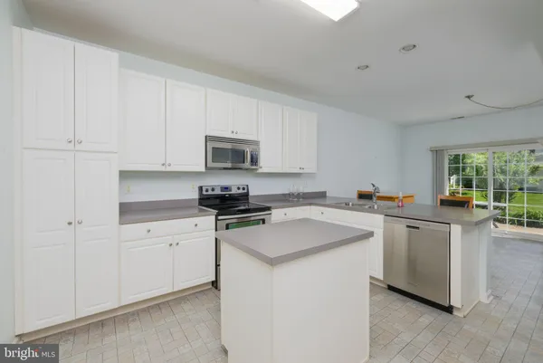 $359,900 | 467 Sweetman Drive, Bear, DE 19701