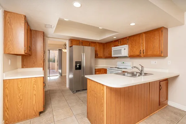 $2,250 | 1656 North Sierra Vista Drive, Tempe, AZ 85288