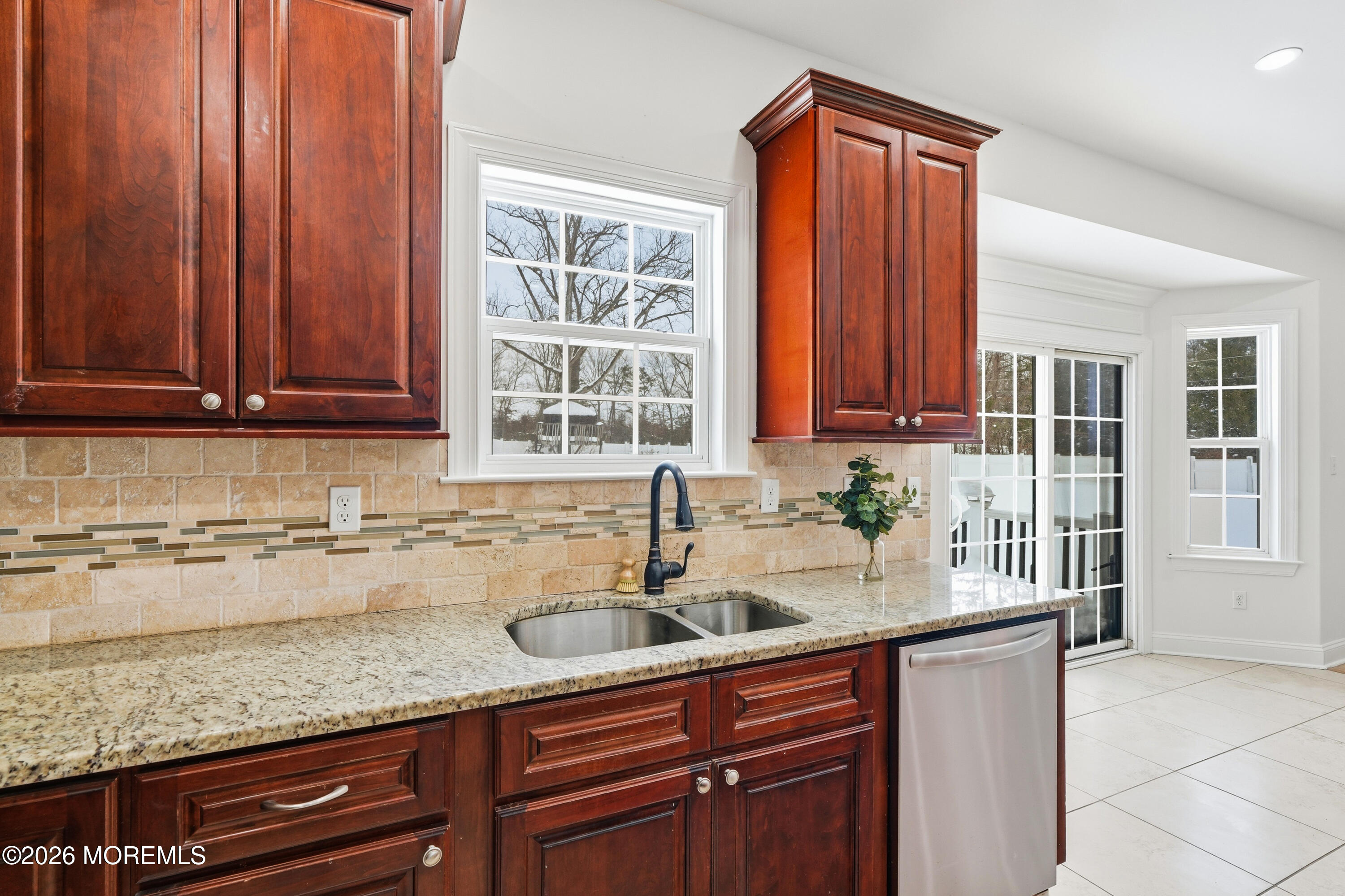 893 Lakehurst Avenue Jackson, NJ 08527 - Photo 18 of 70 050