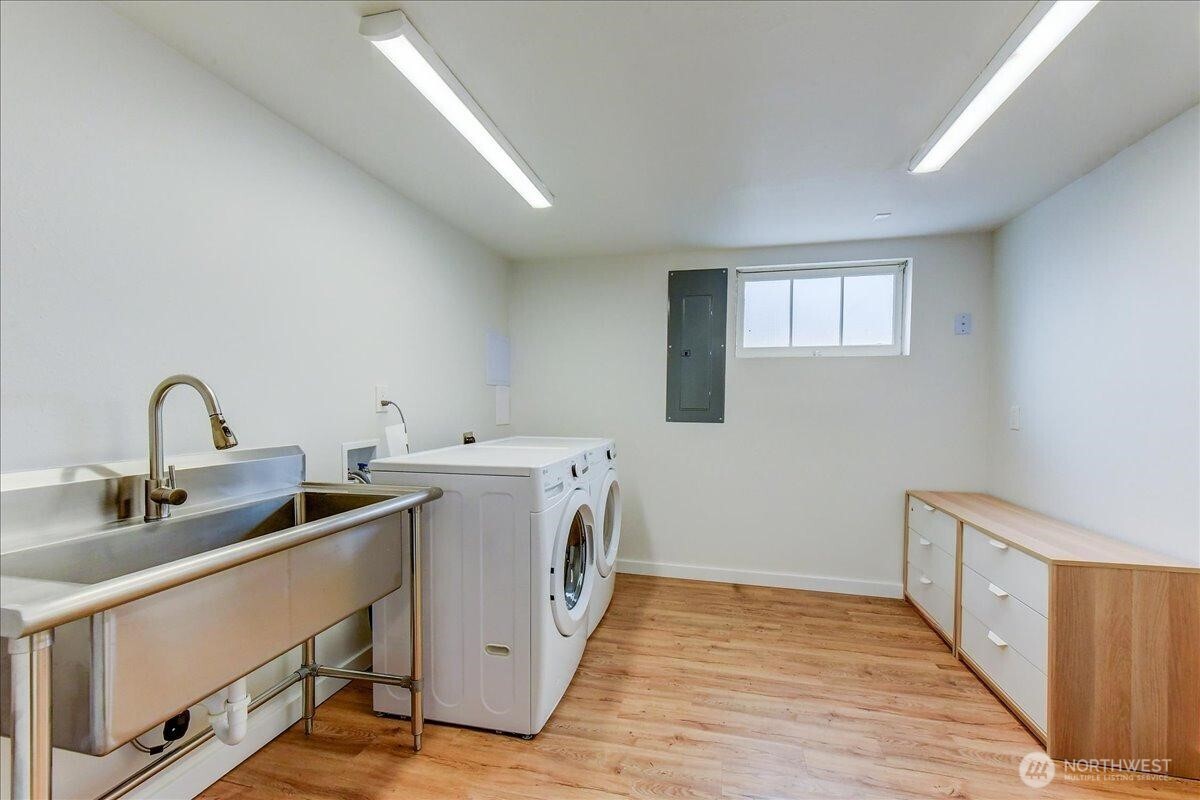 3228 57th Avenue Southwest Seattle, WA 98116 - Photo 33 of 38