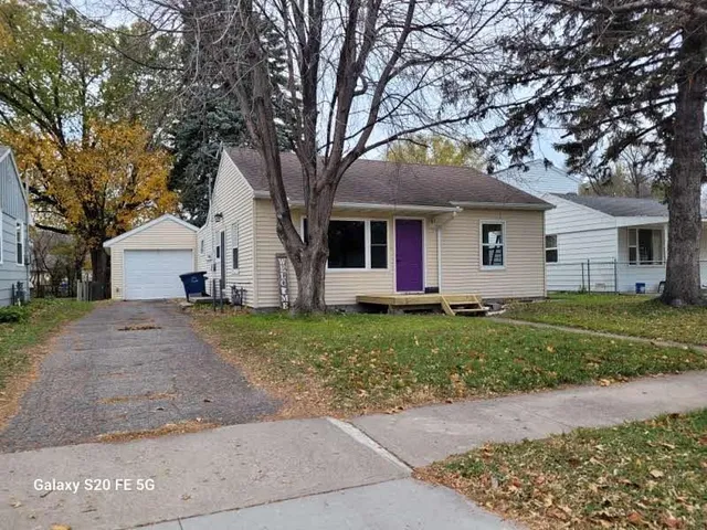 $190,000 | 617 20th Street North, Moorhead, MN 56560