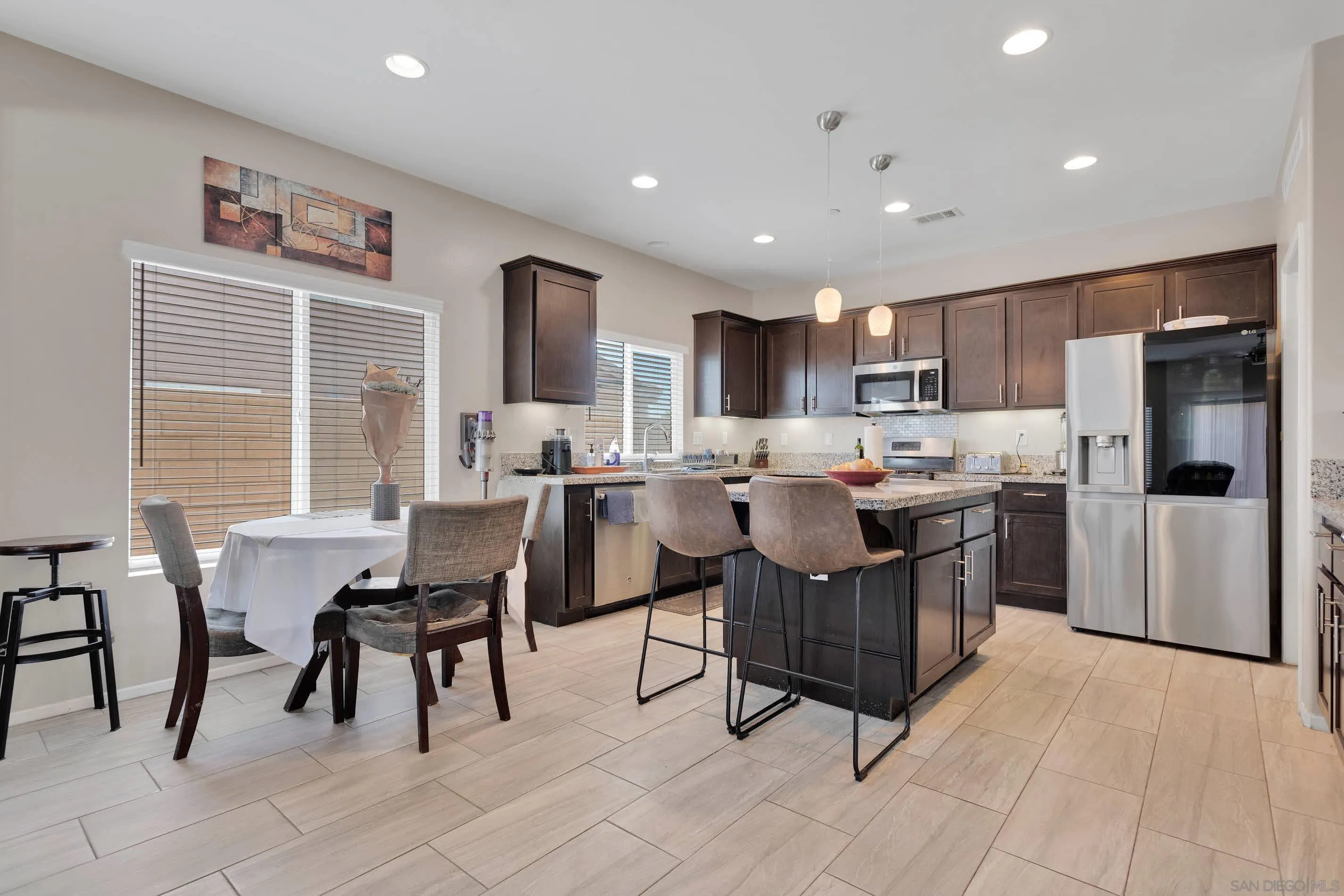 13344 Luna Road Victorville, CA 92392 - Photo 11 of 32 Gallery Image 11