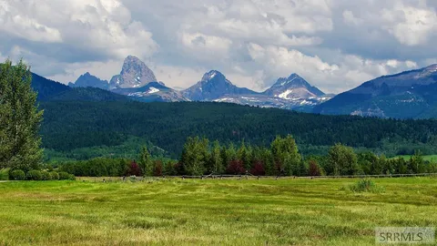 $550,000 | 1990 Snow Crest Ranch Drive, Driggs, ID 83422