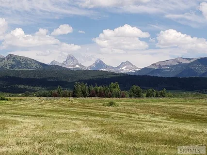 $550,000 | 1990 Snow Crest Ranch Drive, Driggs, ID 83422