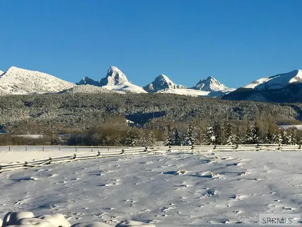 $550,000 | 1990 Snow Crest Ranch Drive, Driggs, ID 83422
