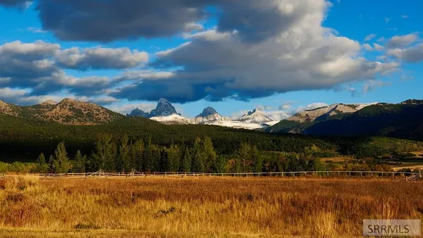 $550,000 | 1990 Snow Crest Ranch Drive, Driggs, ID 83422
