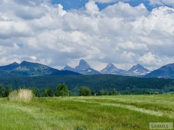 $550,000 | 1990 Snow Crest Ranch Drive, Driggs, ID 83422