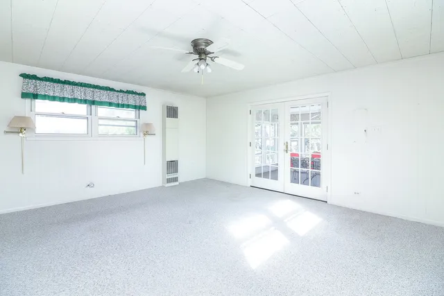 $449,000 | 635 South Finley Road, Lombard, IL 60148