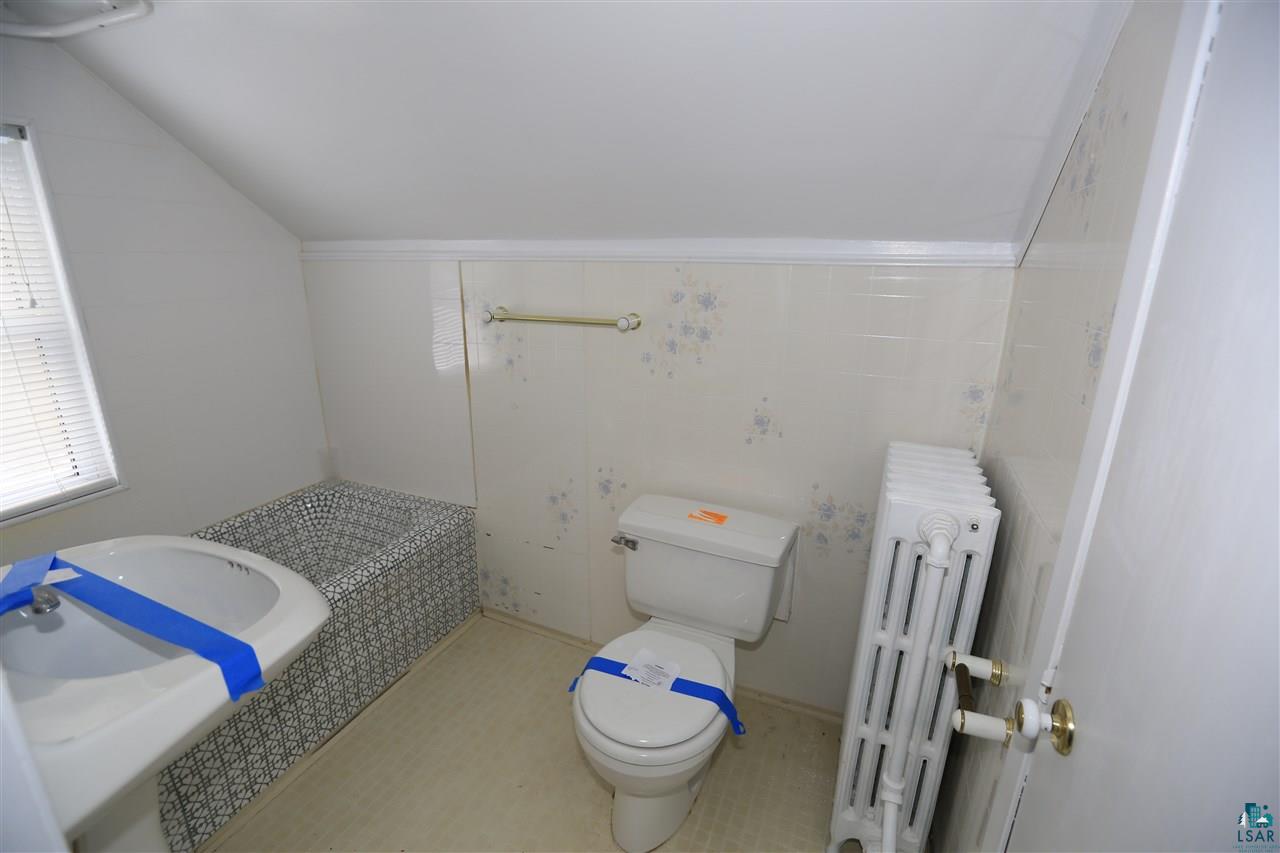 2844 Hutchinson Road Duluth, MN 55811 - Photo 12 of 20 Gallery Image 12