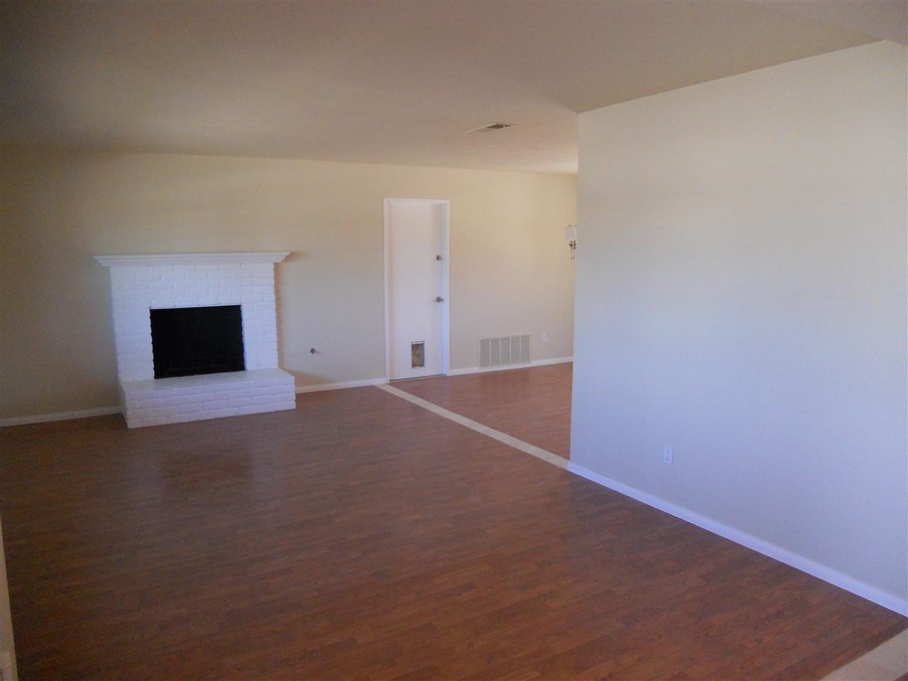 4033 Via Rio Avenue Oceanside, CA 92057 - Photo 3 of 20