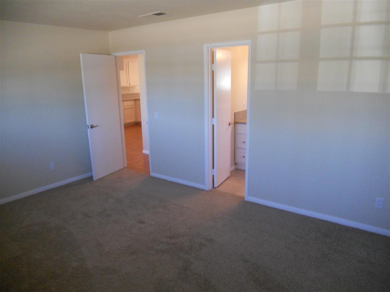 4033 Via Rio Avenue Oceanside, CA 92057 - Photo 7 of 20