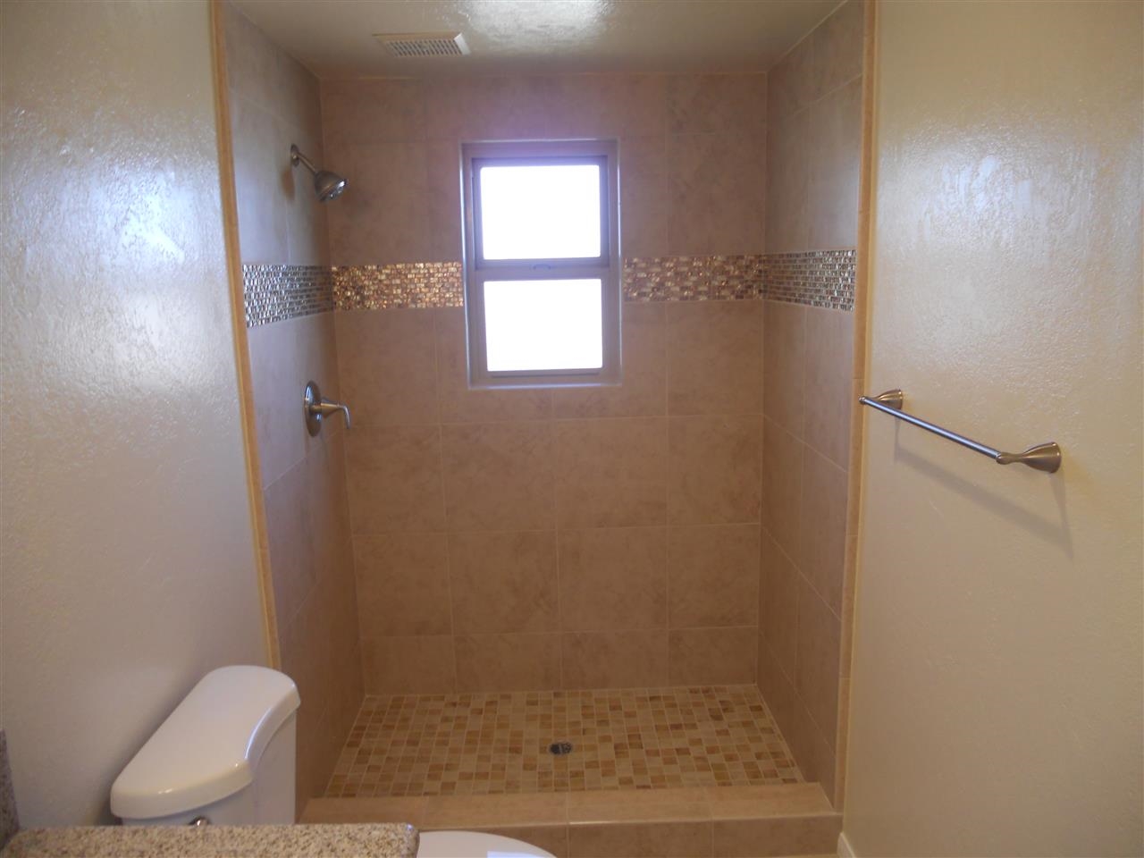 4033 Via Rio Avenue Oceanside, CA 92057 - Photo 9 of 20
