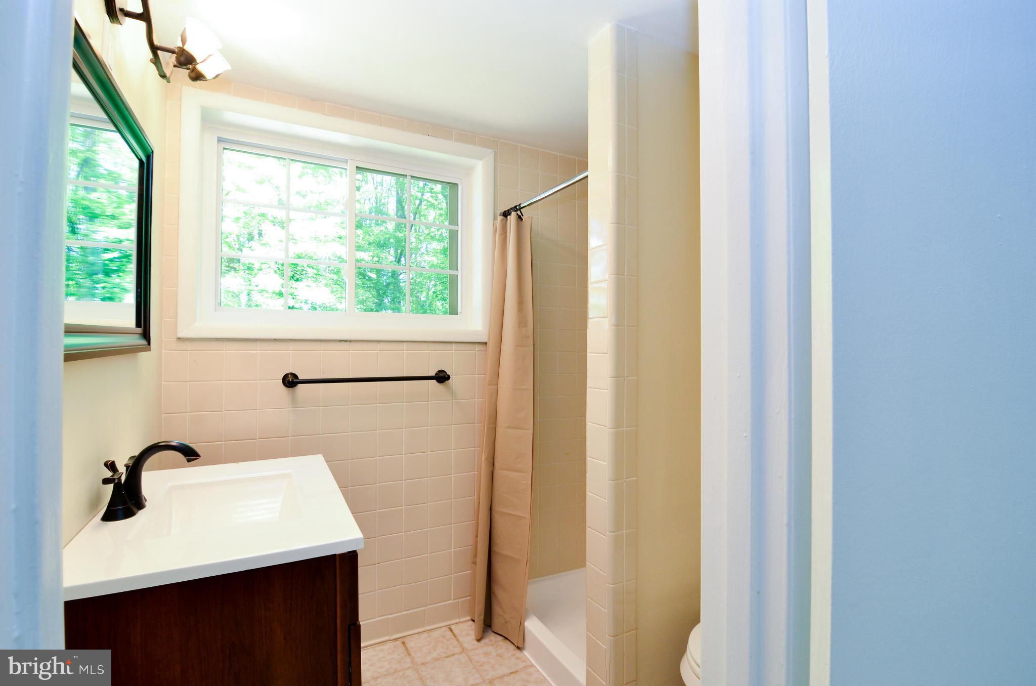 45 Bryants Nursery Road Silver Spring, MD 20905 - Photo 22 of 30 Bath