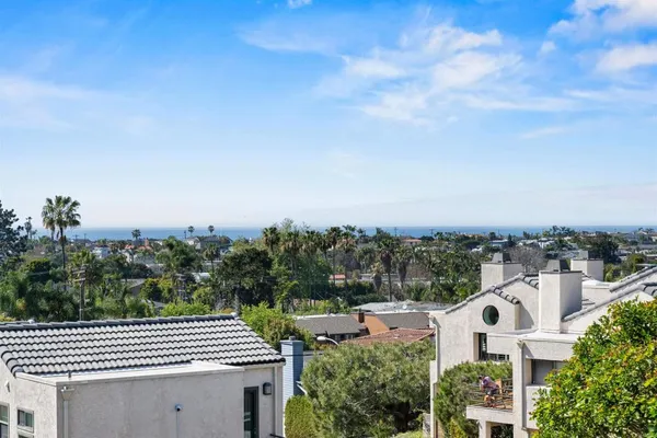 $1,649,000 | 965 Hygeia Avenue, Encinitas, CA 92024
