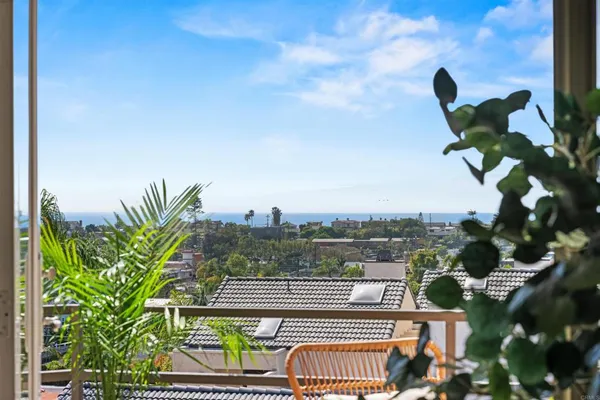 $1,649,000 | 965 Hygeia Avenue, Encinitas, CA 92024