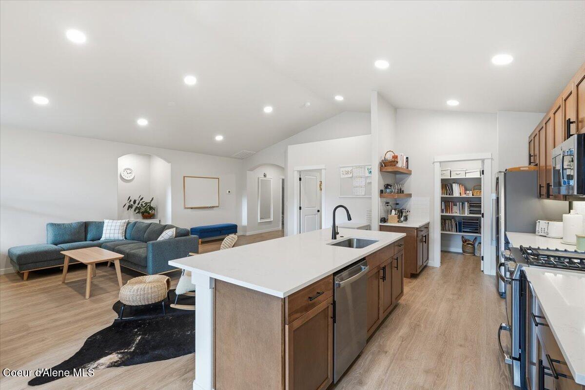 2429 West Victor Loop Coeur D'Alene, ID 83815 - Photo 13 of 35 14-2429 W Victor Lp_RedHogMedia