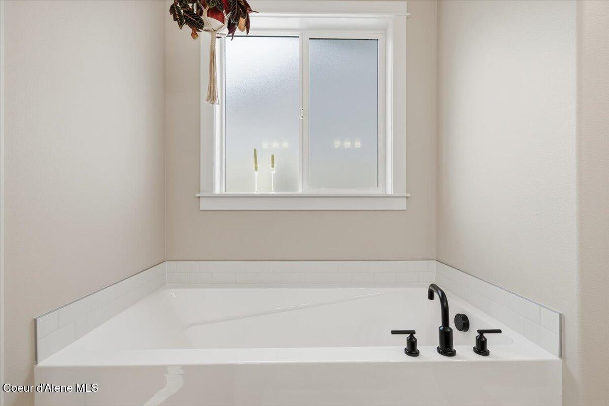 2429 West Victor Loop Coeur D'Alene, ID 83815 - Photo 21 of 35 24-2429 W Victor Lp_RedHogMedia